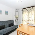 Bond Apartament