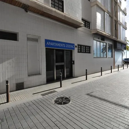 Bond Apartament
